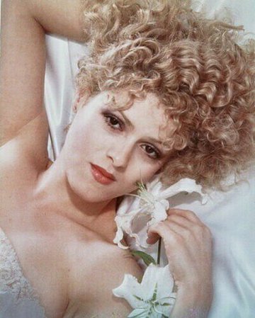 Bernadette Peters Biography