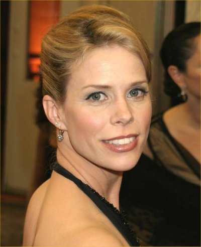 Cheryl Hines Biography